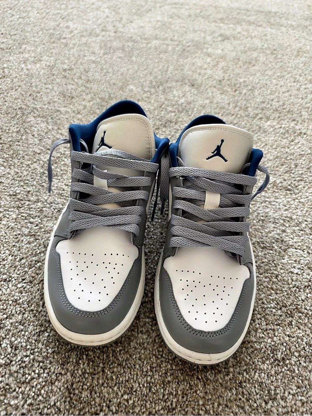 Jordan Air Jordan 1 Mid Women's Sneakers Blue & White US 9